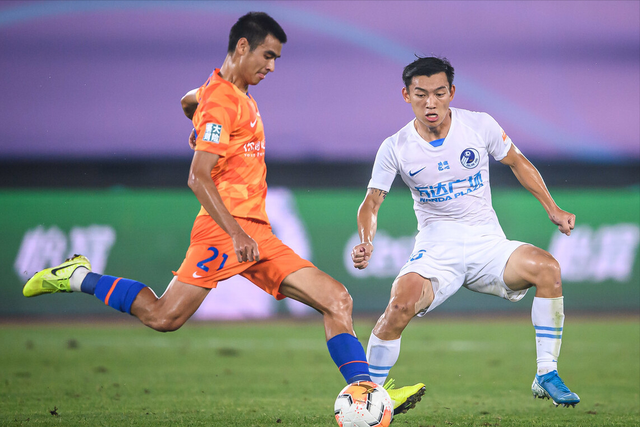 里程碑夜！法兰克福官宣签约，中超国际比赛日刷纪录，压力陡增，训练强度明显提升